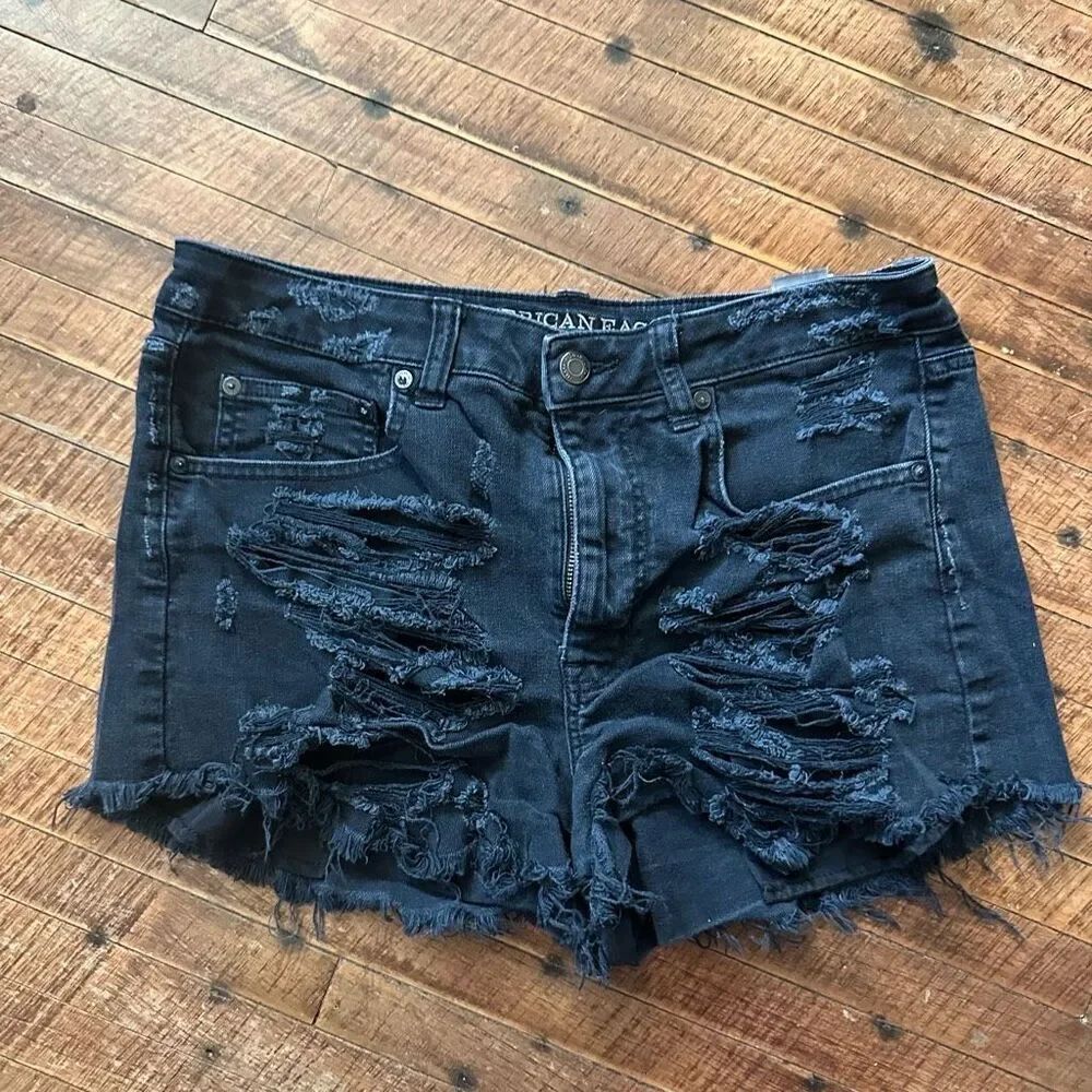 American Eagle black cutoff hi-rise size 12 festival denim shorts